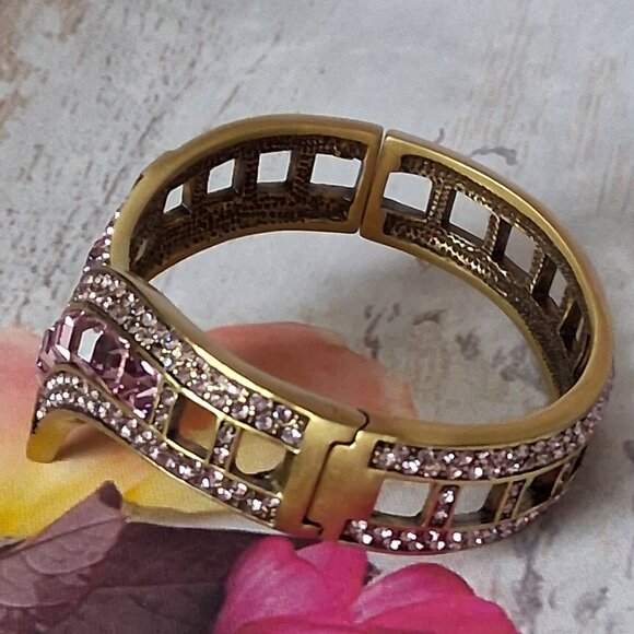 Heidi Daus Amythest Crystal Bangle Hinged Bracelet NIB - Picture 4 of 7